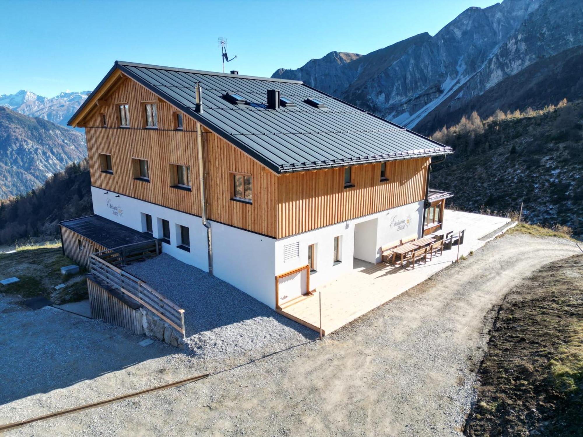 Berggasthaus Edelweisshütte Ladurns *