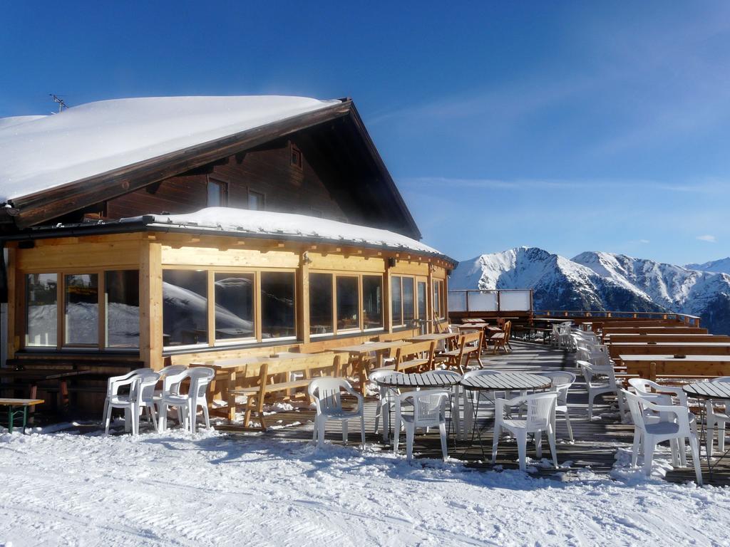 Hotel Edelweisshuette Ladurns